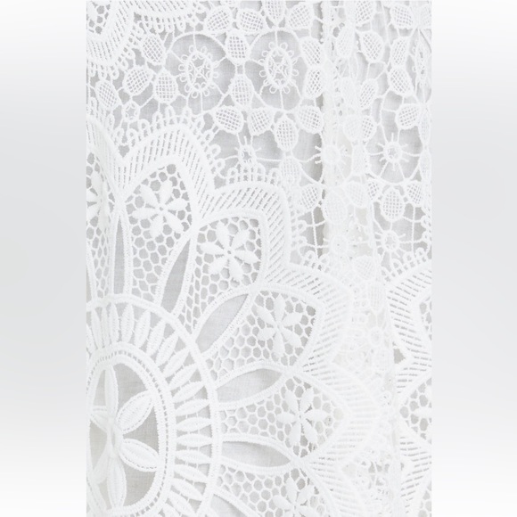 COPY - Zimmermann
Chintz Doily Long
Sleeve High-Low Lace
Dress size 4 in Zimmer… - Picture 6 of 8